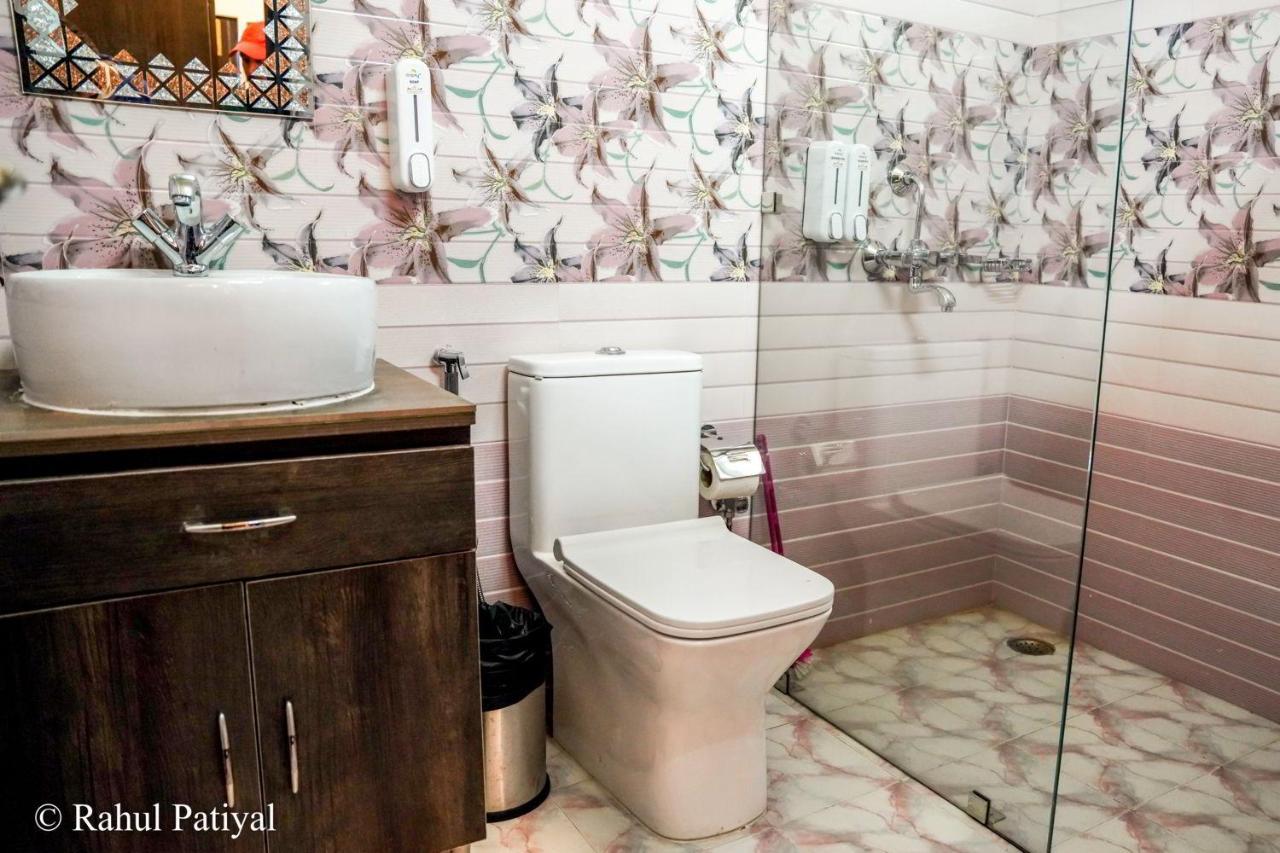 The Walnut Creek Hotel บีมตาล ภายนอก รูปภาพ
