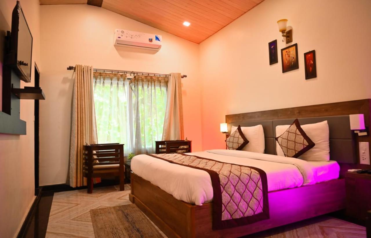 The Walnut Creek Hotel บีมตาล ภายนอก รูปภาพ